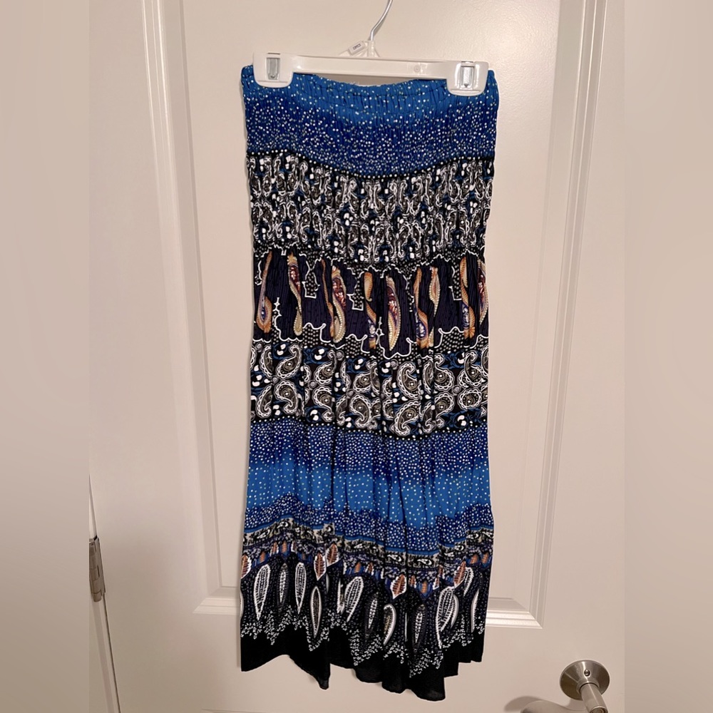 Mid-length never been worn flowy skirt